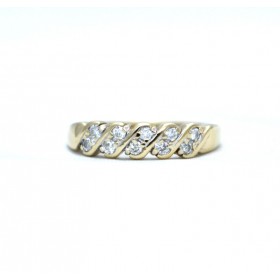 Half eternity ring