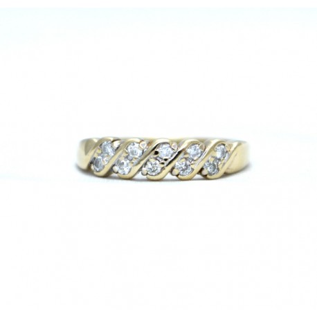 Half eternity ring