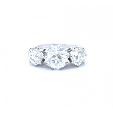 Three stone diamond ring