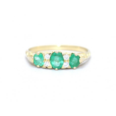 Emerald and diamond ring