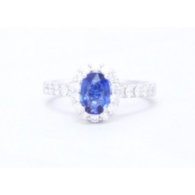 Sapphire and diamond cluster ring