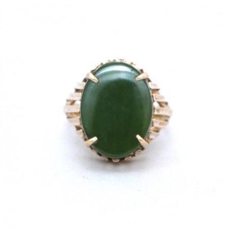 Nephrite gold ring