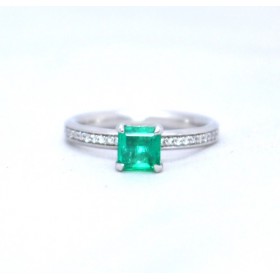 Emerald and diamond ring